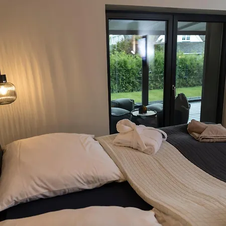 아파트 Wellness House Oase Mit Whirlpool 티멘도르프스트랜드